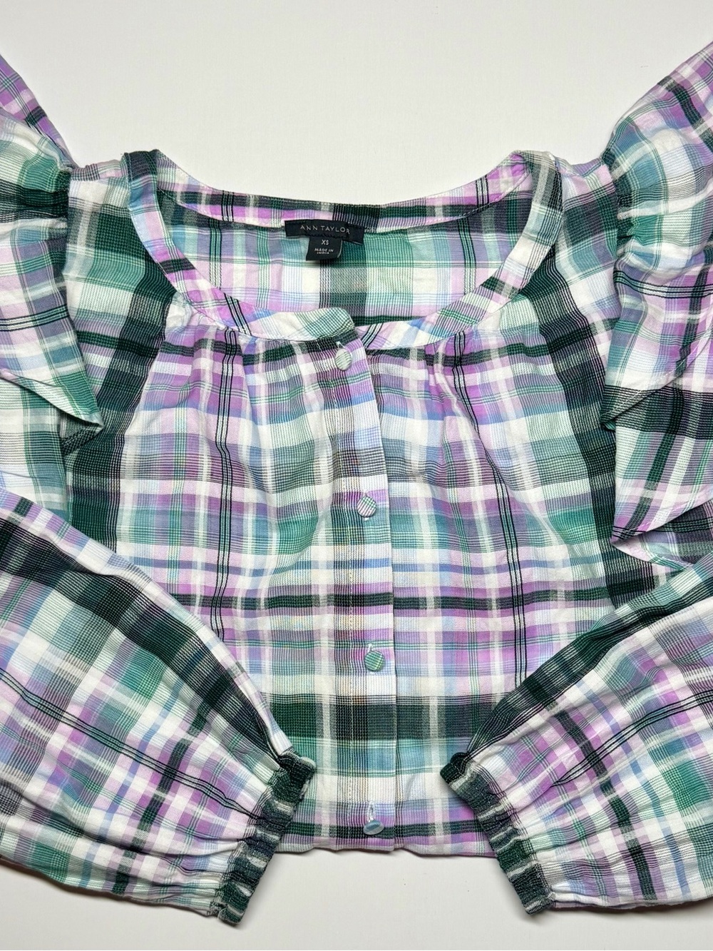 Ann Taylor Plaid Ruffle Shoulder Button‑Down Blouse | Size XS |‎ 100% Cotton